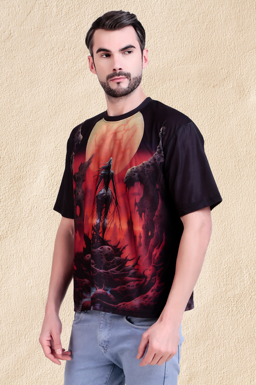 QUEEN OF HELL OVERSIZED TSHIRT