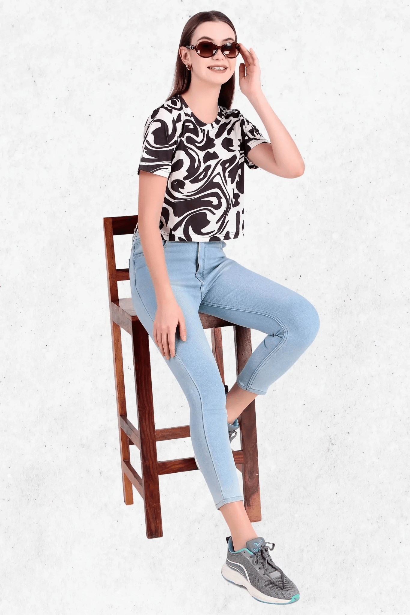 Black & White Abstract Swirl Crop Top - Print it upCROP TOP